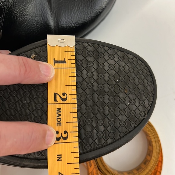 Shiny black leather loafers, size 8.5 - Picture 13 of 14